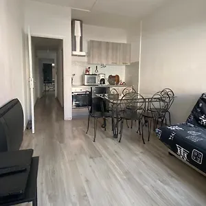  Apartamento Coeur De Au 1er 66m2, Vu Sur La Place